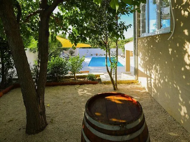 Villa In Pridraga With Swimming Pool And 5-Person Jacuzzi