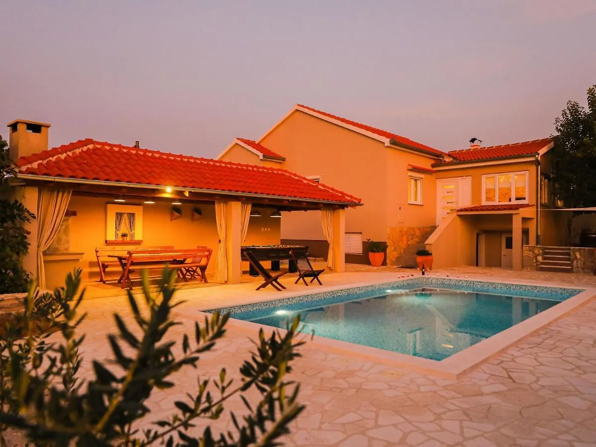 Villa In Pridraga With Swimming Pool And 5-Person Jacuzzi