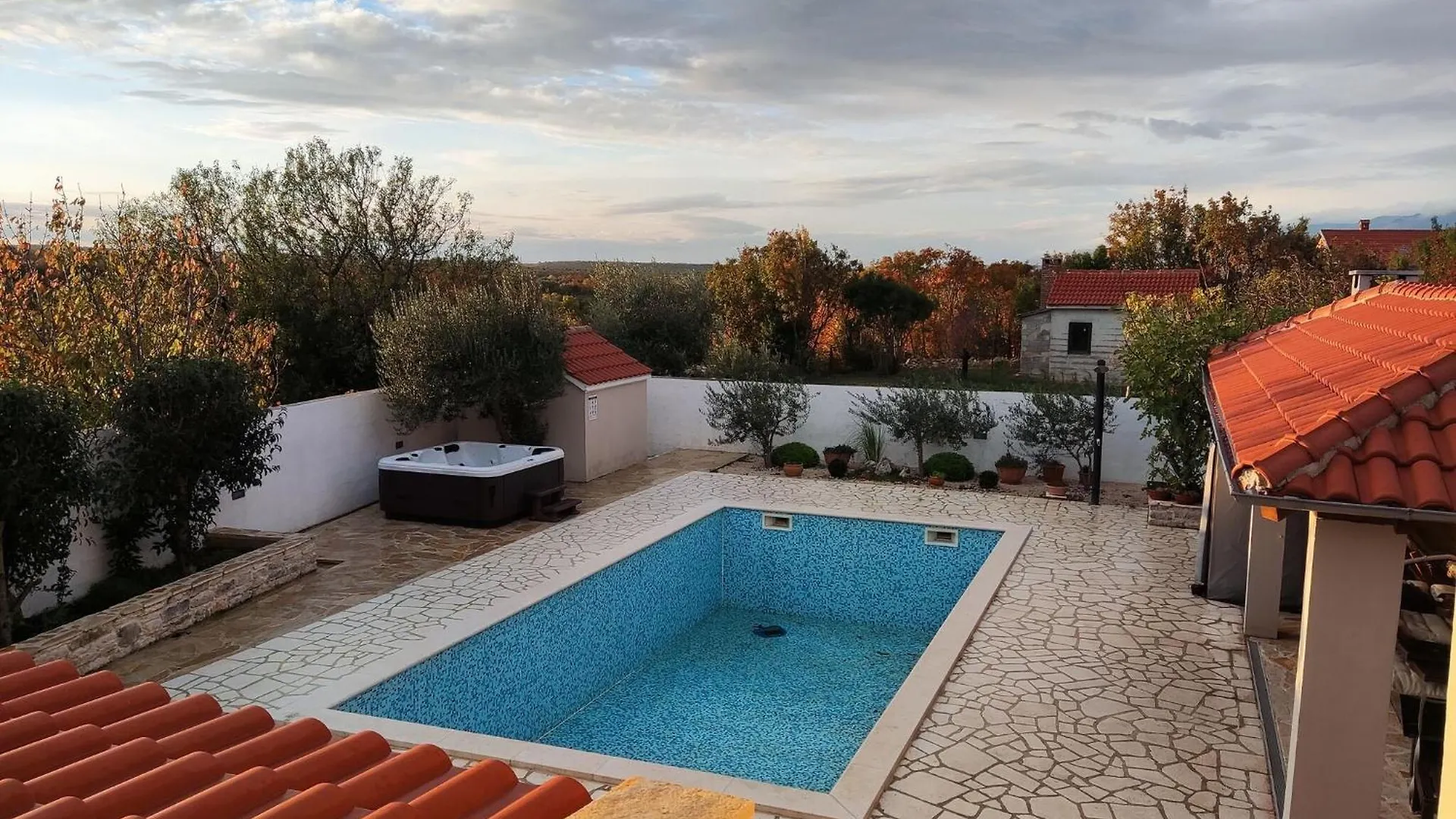 Villa In Pridraga With Swimming Pool And 5-Person Jacuzzi Croatia