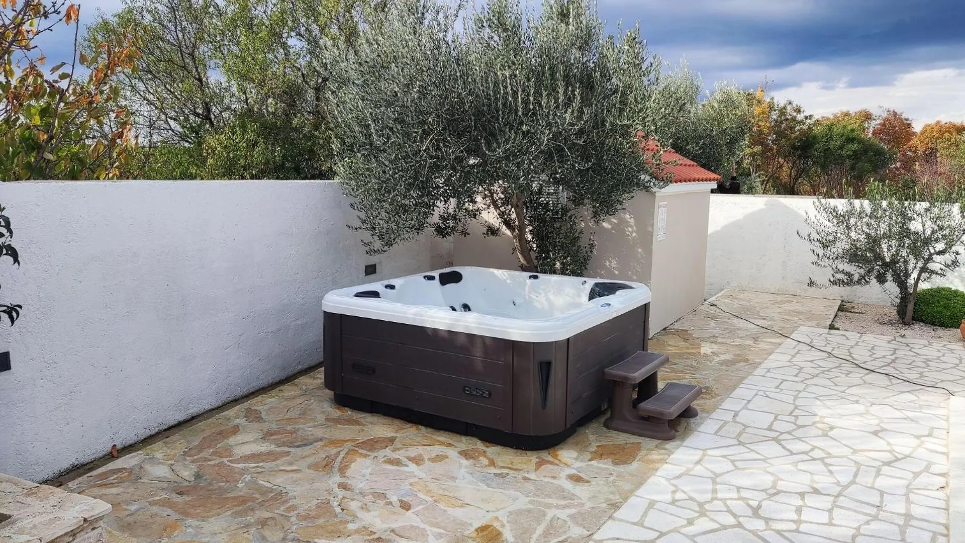 Villa In Pridraga With Swimming Pool And 5-Person Jacuzzi